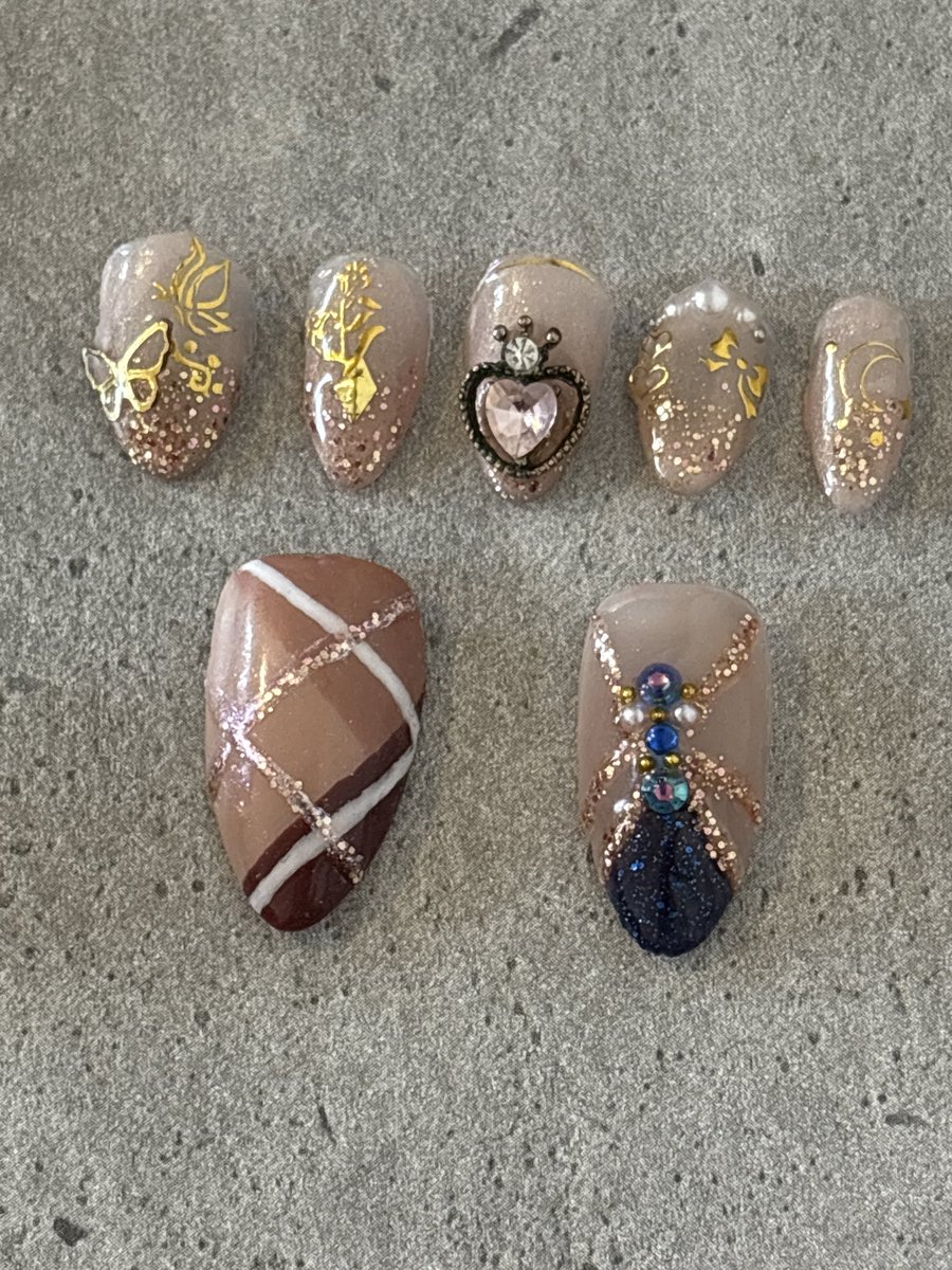 i have acquired a new hobby and this is all i care about doing now (it is nail art)