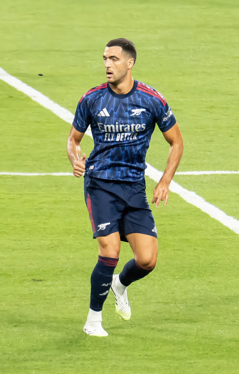 PThaddeous's tweet image. Beautiful goal from
MIKEL MERINO
GOOD ARSENAL COMPOSURE
#ARSNEW Singapore