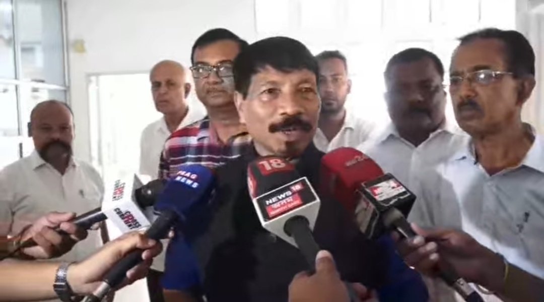 ATULBORA2's tweet image. 🎥 | Interaction with journalists in Guwahati today
Watch here: facebook.com/share/v/15kcjh…