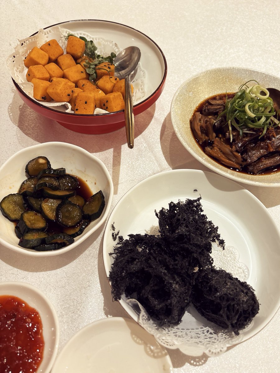 timutteridge's tweet image. Yummy! Earlier today…Sunday dim sum at Crystal Jade, Singapore #dimsum
