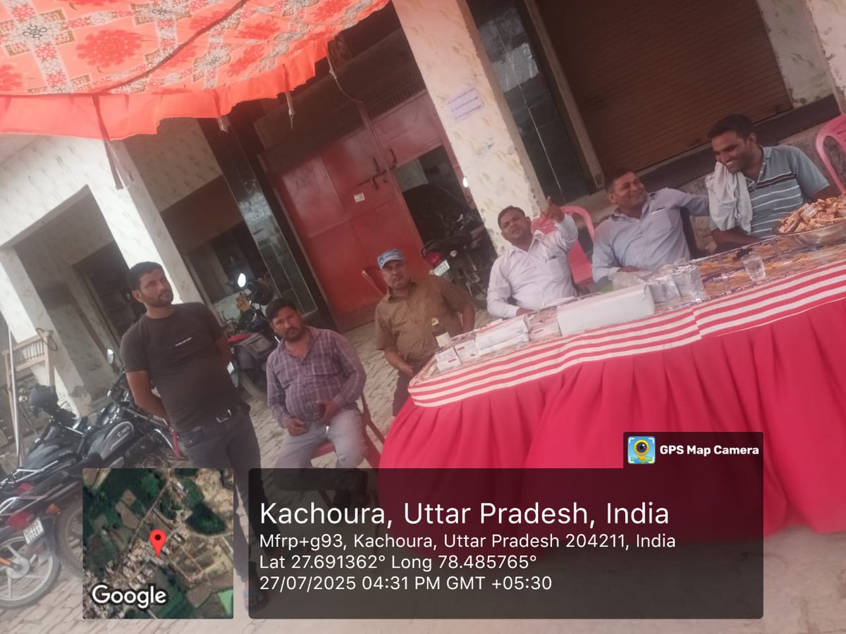गॉव कचौरा पर आयोजित कावड़ यात्रा कैम्प में  विद्युत कर्मचारियों द्वारा उपस्थित रहते हुए विद्युत सुरक्षा सुनिश्चित की जा रही है।
<a href="/EMofficeUP/">Energy Minister Office UP</a> 
<a href="/UPPCLLKO/">UPPCL</a> 
<a href="/MDDVVNL/">MD DVVNL AGRA</a> 
<a href="/dm_hathras/">DM Hathras</a>