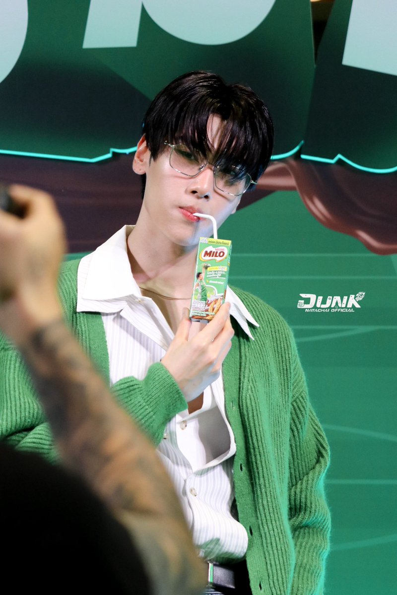 Dunk_OfficialTH's tweet image. 🍫💚 #MILOMMMxDUNK
@dunknatachai #dunknatachai
