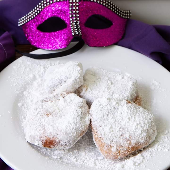 LBistreauxBHd's tweet image. #Sunday
T.T. 💫⭐⭐⭐ ✨ 
"We took a trip to New Orleans a couple of years ago and their gumbo doesn’t compare to the gumbo we’ve had today! Nichole put her foot in this food our server Karimah was awesome 👏🏾 and the general manager this place is a must!"
LouisianaBistreaux.com