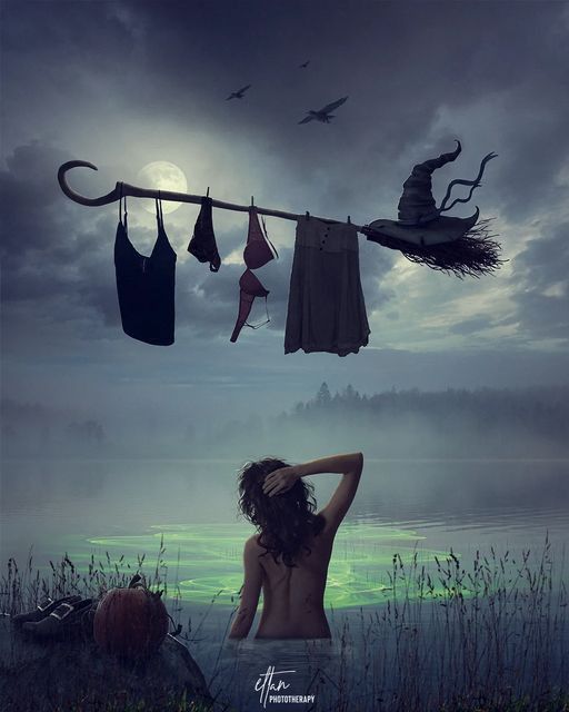 jshaw_six's tweet image. The afternoon sun is boring holes thru my plot
Sweat drips off my face ruining the page
It was by #happenstance that I was able to create her at all
She’s a mess, but she owns the story
An arc so deviant, I know I will dream of her tonight
#vss365