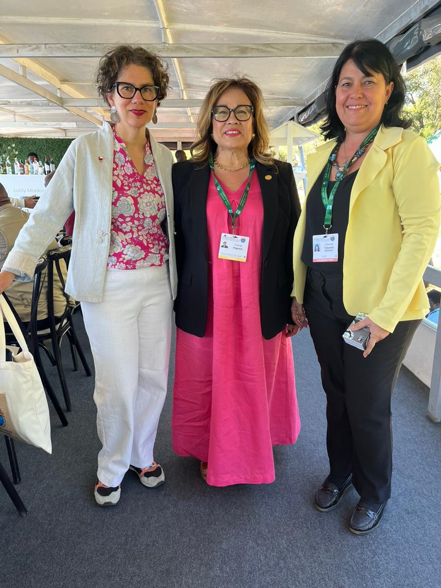 adianez_taboada's tweet image. Nos encontramos en #RamsarCOP15 con Ivonne Higuero, Secretaria General de #CITES conversamos sobre la participación de #Cuba en próximas actividades de la Convención @CITES @citmacuba @ArmandoRguezB @MMarreroCruz @PresidenciaCuba @PartidoPCC @proyectomicosta