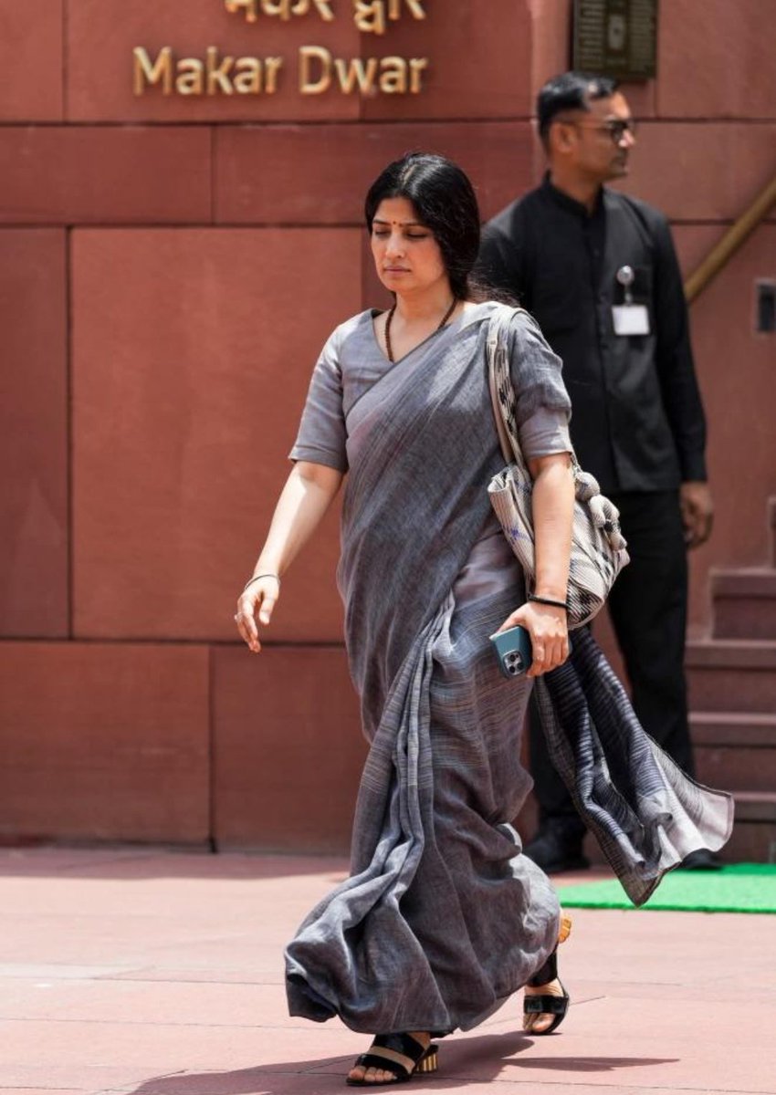 If you enter a mosque in Democratic secular India wearing this dress, Maulanas call it being undressed.
Not a single politician of the opposition dared to say : Sari is a Choice just as Hijab is a Choice !!