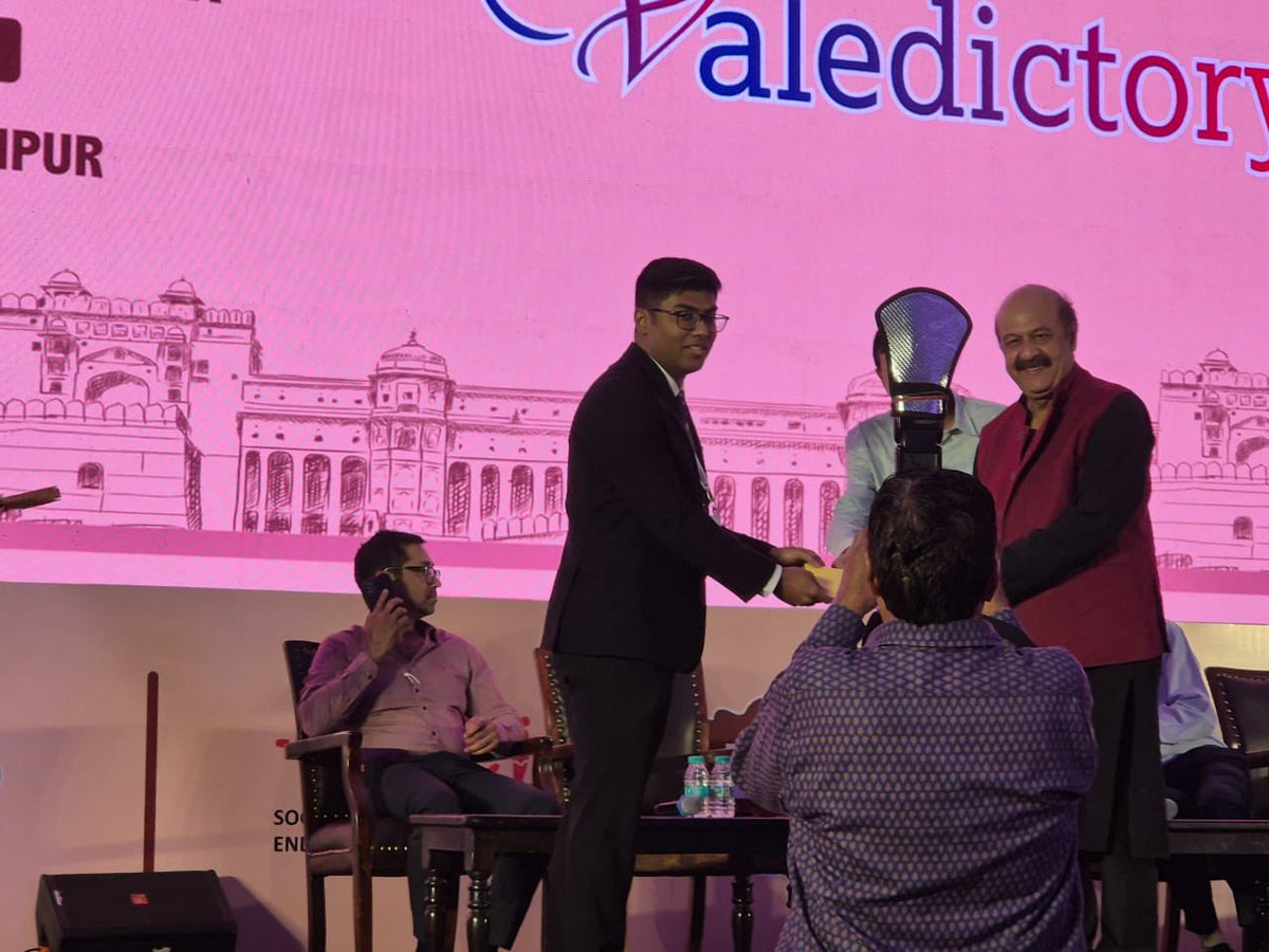 ibd_pal's tweet image. 🏆 Fortunate to win 1st Prize at the Presidential Plenary at #ENDOCON2025!
🎥 Also had the privilege to present our case at Video Digest — showcasing cutting-edge #IBD endoscopy.