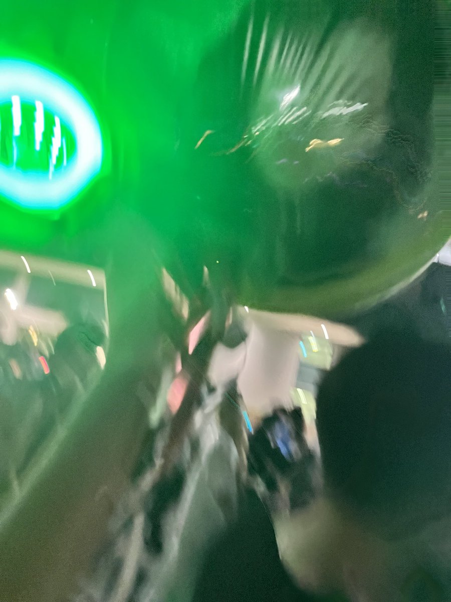 j_tw_m's tweet image. 終演後うちわとペンラで撮りたかったけど急ぎすぎてこれ