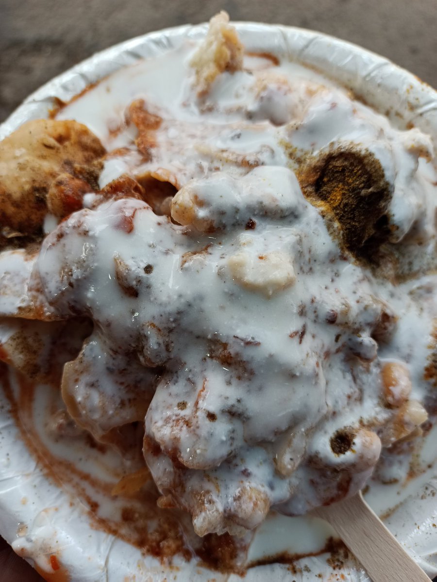 Zaffar_Nama's tweet image. I had not been to this place for many years. I regret going there today. Taste is not what it used to be. It's now like any other chaat cart.