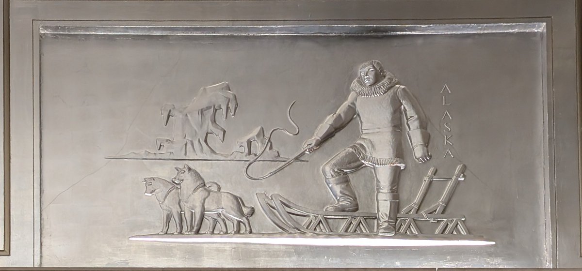 🎨🐕 Today's #ArtfulPup comes to you from the Robert Kennedy Department of Justice Building in Washington DC. The sled dogs are on one of 12 panels depicting the  "Physiographic and Industrial Regions of the National Domain" created by Henry Kreis in 1933-34.

#dogsinart