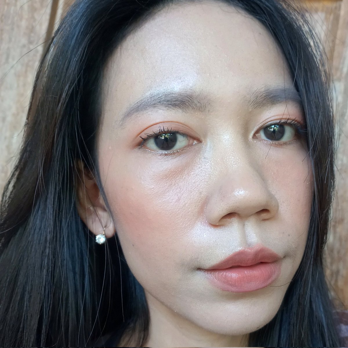 sunseelly's tweet image. multiuse blush for lips, blush, and eyeshadow🍑 ₊˚✧
so warm tone coded.