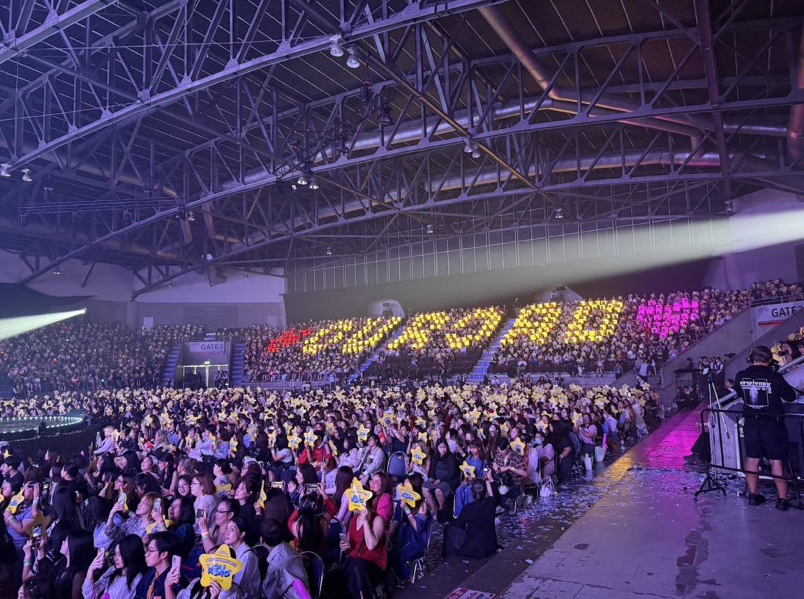 AMLightBox's tweet image. ขอบคุณแฟนคลับ ต้าห์อู๋ พิทยา - ออฟโรด กันตภณ ที่ไว้ใจเลือกใช้กล่องไฟของทางร้านนะคะ ขอบคุณเจ้าของภาพด้วยค่ะ 😊🙏🏻 | 19.07.2025 #DaouOffroadLoveAtFirstFlight #ReviewAMLightBox