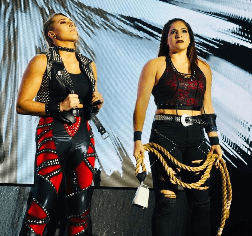 2dayInHistoRhea's tweet photo. #TodayInHistoRhea
July 27th 2019 - @RheaRipley_WWE and Raquel face Bianca and Karen Q for the second night in a row at #NXTAtlanta
This was the first time she wore these tights which only ever appeared at house shows and one episode of NXT UK https://t.co/uLDpGkFmoa