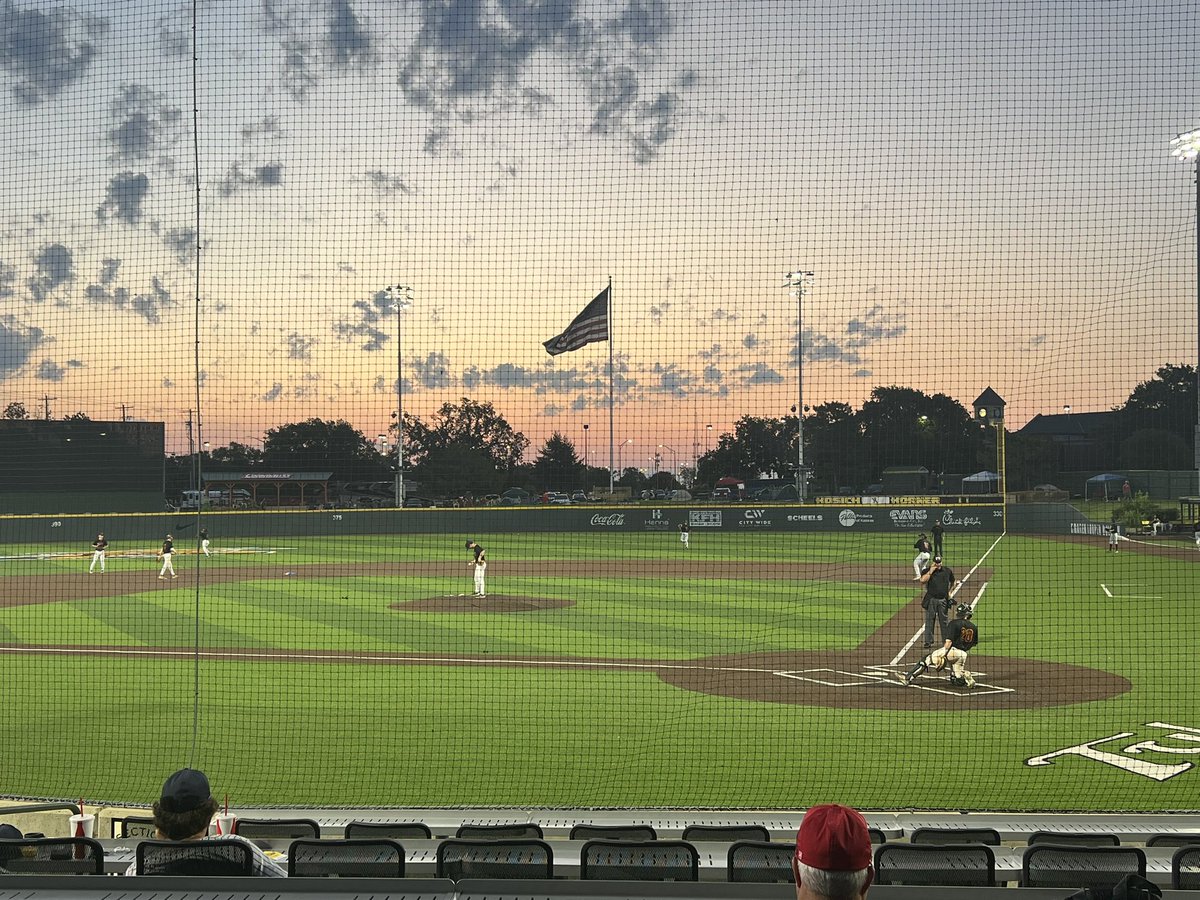 TBMccutchen's tweet image. Sunrise at @NBCWorldSeries 
‘Round the Clock Challenge! @Amma0121 and I are having a blast! Currently in our game #83 of 100 #Road2Wrigley @EPro04 @CurvedBrim @Cubs