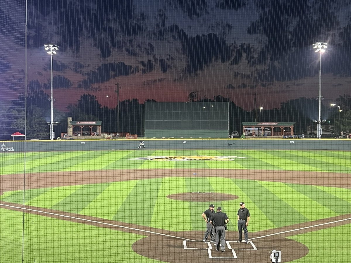 TBMccutchen's tweet image. Sunrise at @NBCWorldSeries 
‘Round the Clock Challenge! @Amma0121 and I are having a blast! Currently in our game #83 of 100 #Road2Wrigley @EPro04 @CurvedBrim @Cubs