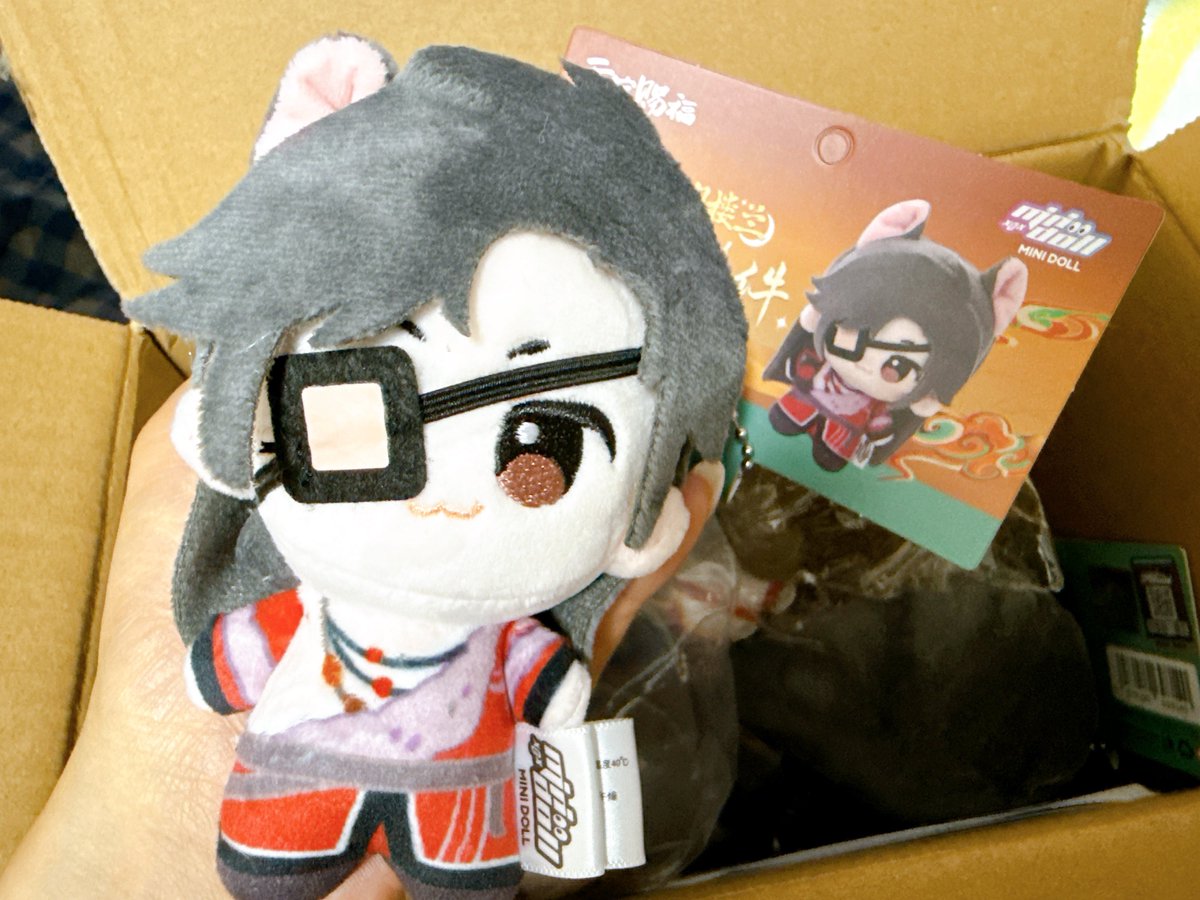 you_u23's tweet image. お願いしていたぬいちゃんたちが届いたんだけど、見本と現物のお顔が違いすぎてびっくりした🤣
まあでもこれはこれで可愛いからええか💋個体差だね𝓚𝓲𝓼𝓼💋