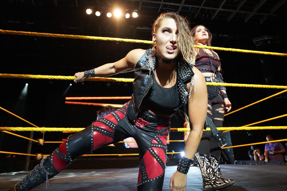 2dayInHistoRhea's tweet photo. #TodayInHistoRhea
July 27th 2019 - @RheaRipley_WWE and Raquel face Bianca and Karen Q for the second night in a row at #NXTAtlanta
This was the first time she wore these tights which only ever appeared at house shows and one episode of NXT UK https://t.co/uLDpGkFmoa