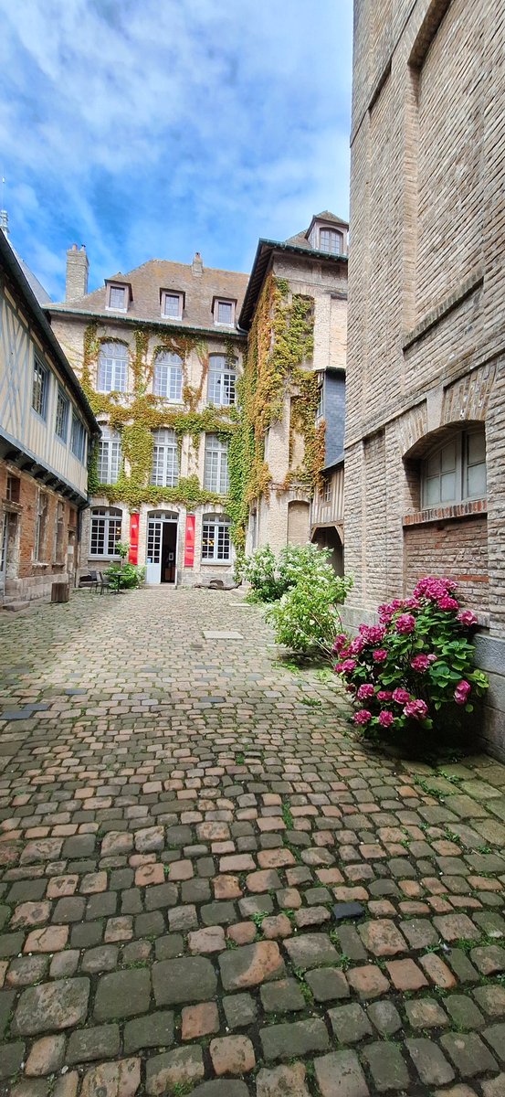 laurent27100's tweet image. Dieppe et son château, un endroit paisible.