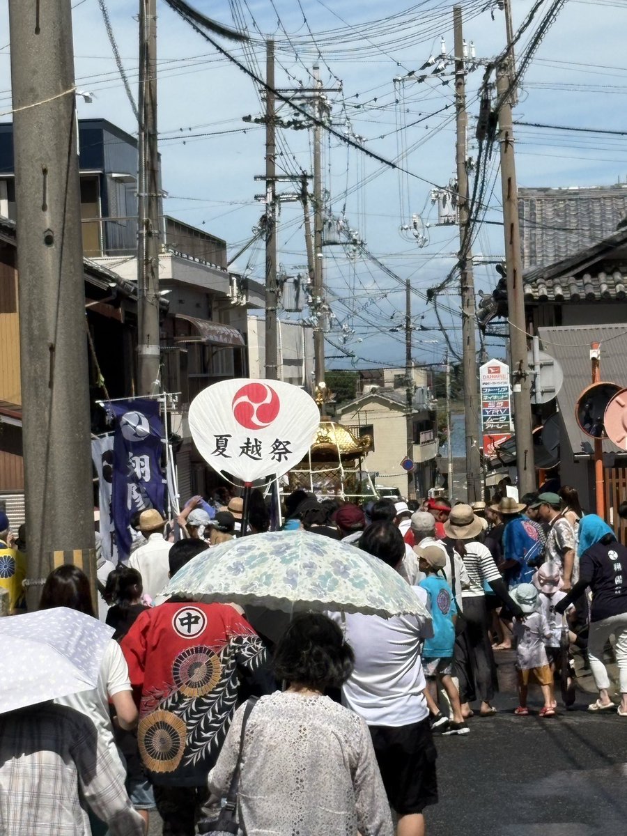 nishy03's tweet image. 地元淡路島の洲本市由良地区の夏越祭。厄年の青年に水をかけ厄を祓います。
「国家泰安」、「武運長久」の御利益もある由良湊神社です。
私もしっかりとお詣りさせて頂きました。