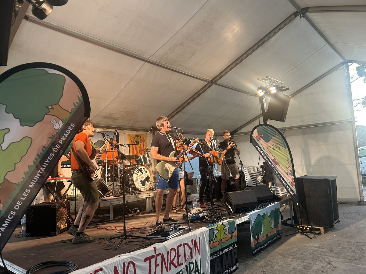 aampcat's tweet image. Ahir vam celebrar la Festa d’Estiu a Mont-ral!
Molta gent i molt contenta!
Amb Agnés Algueró i @SomFetus
Moltes gràcies a tots els socis i a tots els assistents!