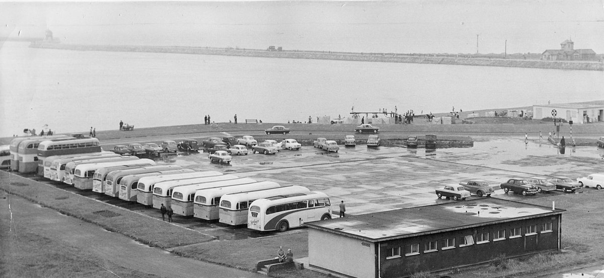 Just_JanisB's tweet image. Sun trying to get out, as I hope it did for all the folk on these buses in the days when the seaside at South Shields was a popular day trip destination from the towns and villages of the Durham coalfield 🌦️