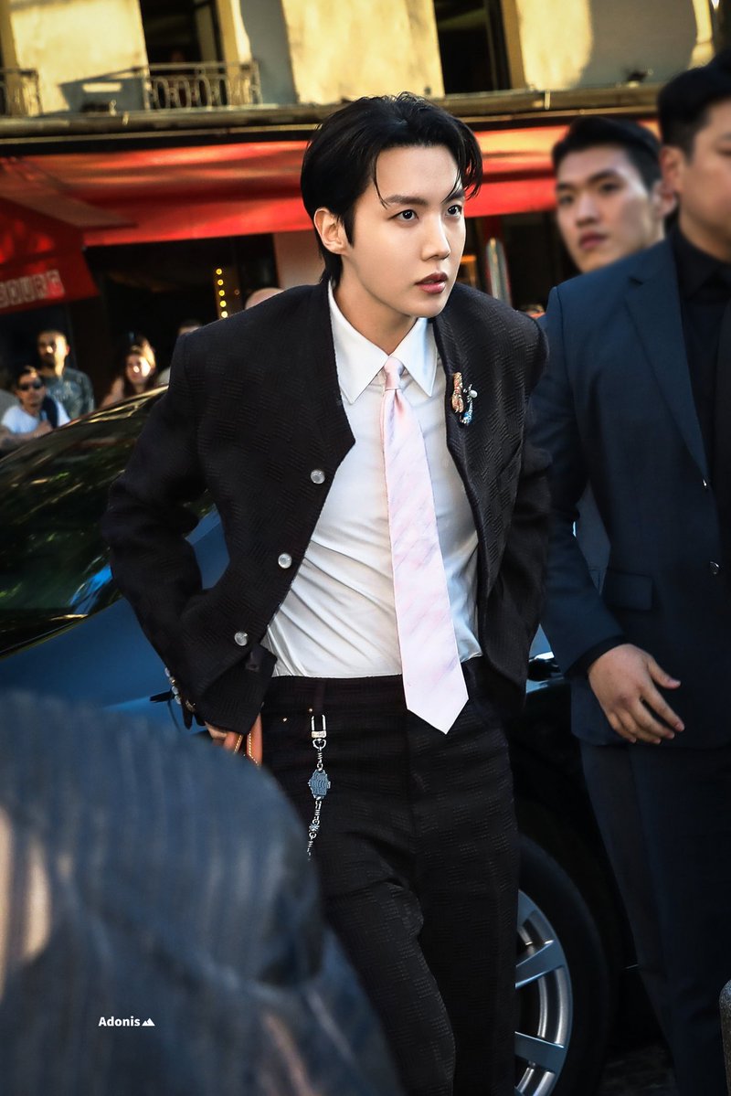 ohopeing's tweet image. 미친 진짜 대박