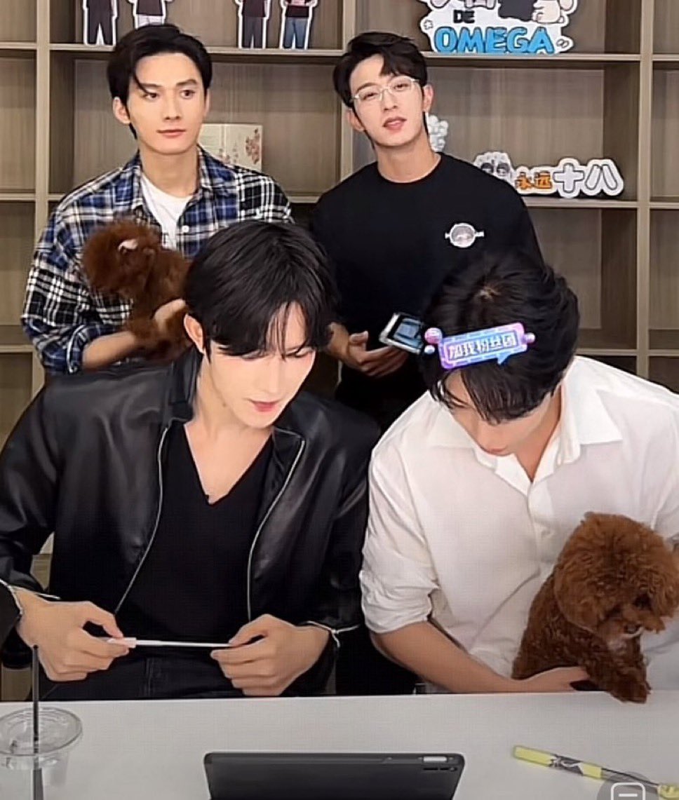 nyxnabi's tweet image. Both the couples with their babies 😭💗

#垂涎Desire #DesireTheSeries