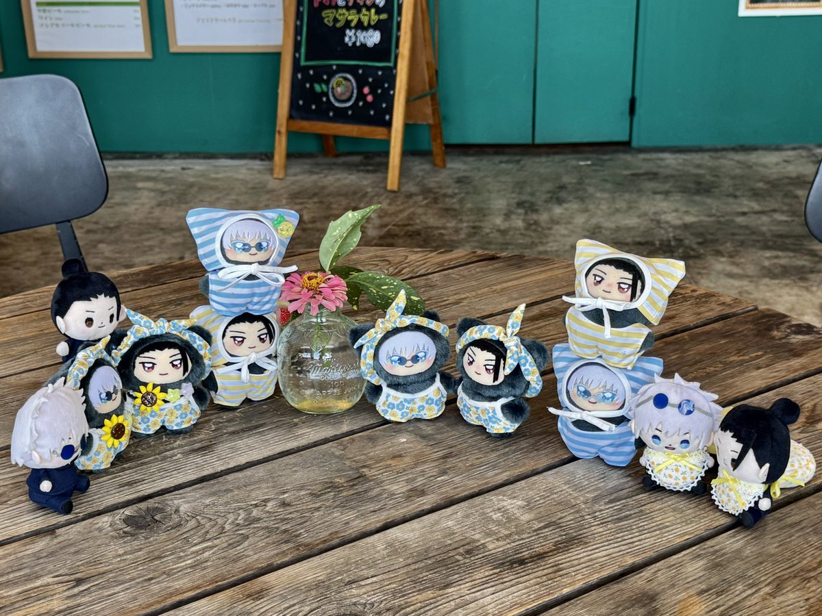 lop_drop's tweet image. しらこさんちの子達と我が家の子達と大集合して遊んできたよー！
昨日来たばかりのちみちゃんも早速お外デビュー☺️