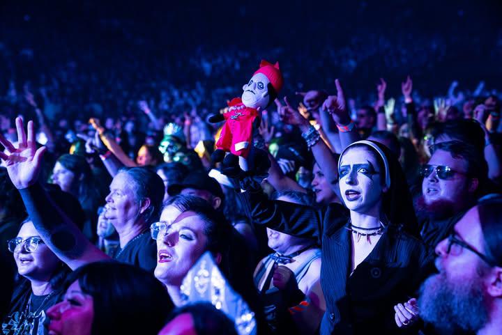 ChartsGhost's tweet image. SKELETOUR (37th SHOW)
🇺🇸 | Nashville
📍Bridgestone Arena
📷 @ryancphoto