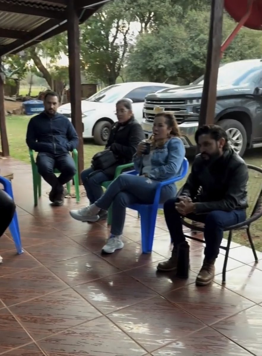 🚨Senadora cartista-ex  PLRA- Noelia Cabrera, en  flagrante uso de GM Silverado incautada al traficante int’l de Armas Diego Dirisio.

📍Capitan Bado, campaña a favor de Donisio Amarilla y grupo, tránsfugas expulsados del PLRA. No ha lugar a excusas🧵

abc.com.py/politica/2025/…