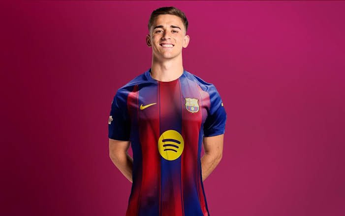 jayjayr01's tweet image. I’ve got to admit it
My favorite player (Gavi) would never be world class in fick’s 4231
He’d just have to be a squad player till a 433 system coach comes around 🤦🏼♂️