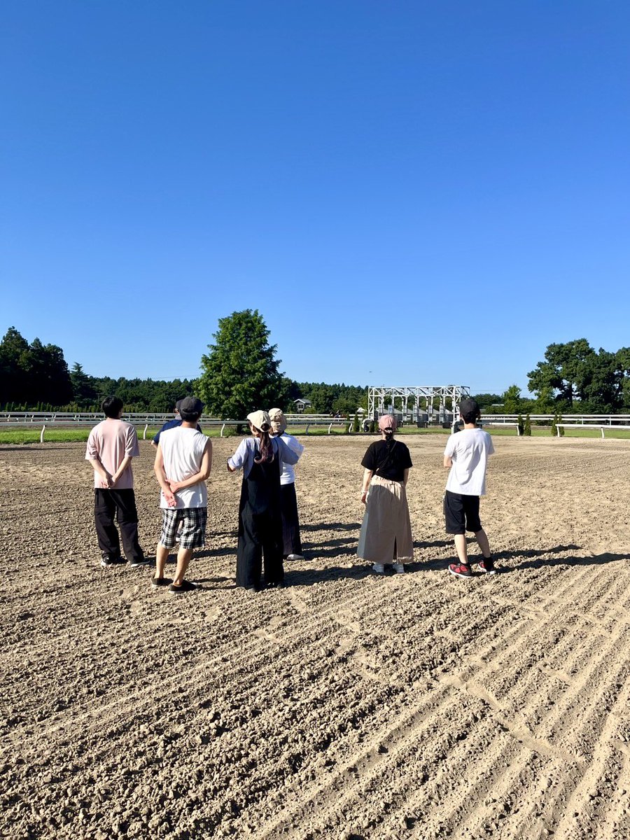 umanmapark's tweet image. 【調教見学ツアーにご招待🏇】
ショップカードが全て貯まったお客様がちらほら!ということで!!
うまんまパークの母体の育成牧場「リバティホースナヴィゲイト」にご招待させていただきました☺️…