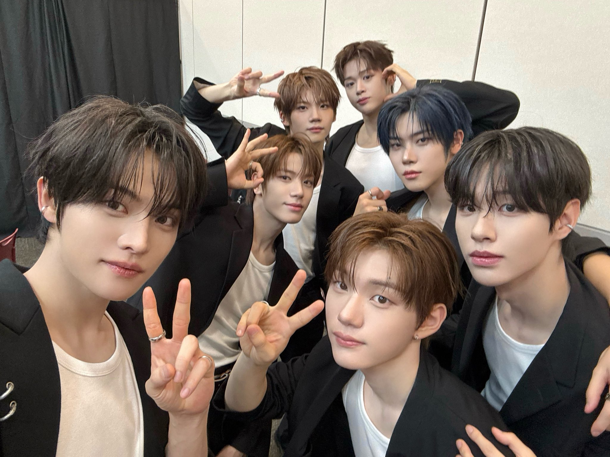 CLOSE YOUR EYES クルユア 個別サイン マージンシャン CLOSE YOUR EYES クルユア 9/7 2ショット マージンシャン