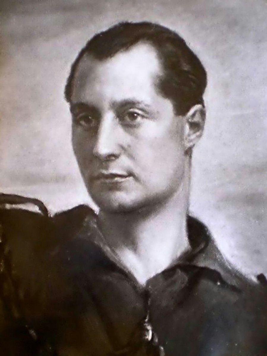 JuancaGOtero1's tweet image. "Mi sueño es el de la patria, el pan y la justicia para todos los españoles, pero preferentemente para los que no pueden congraciarse con la patria porque carecen de pan y de justicia."

José Antonio