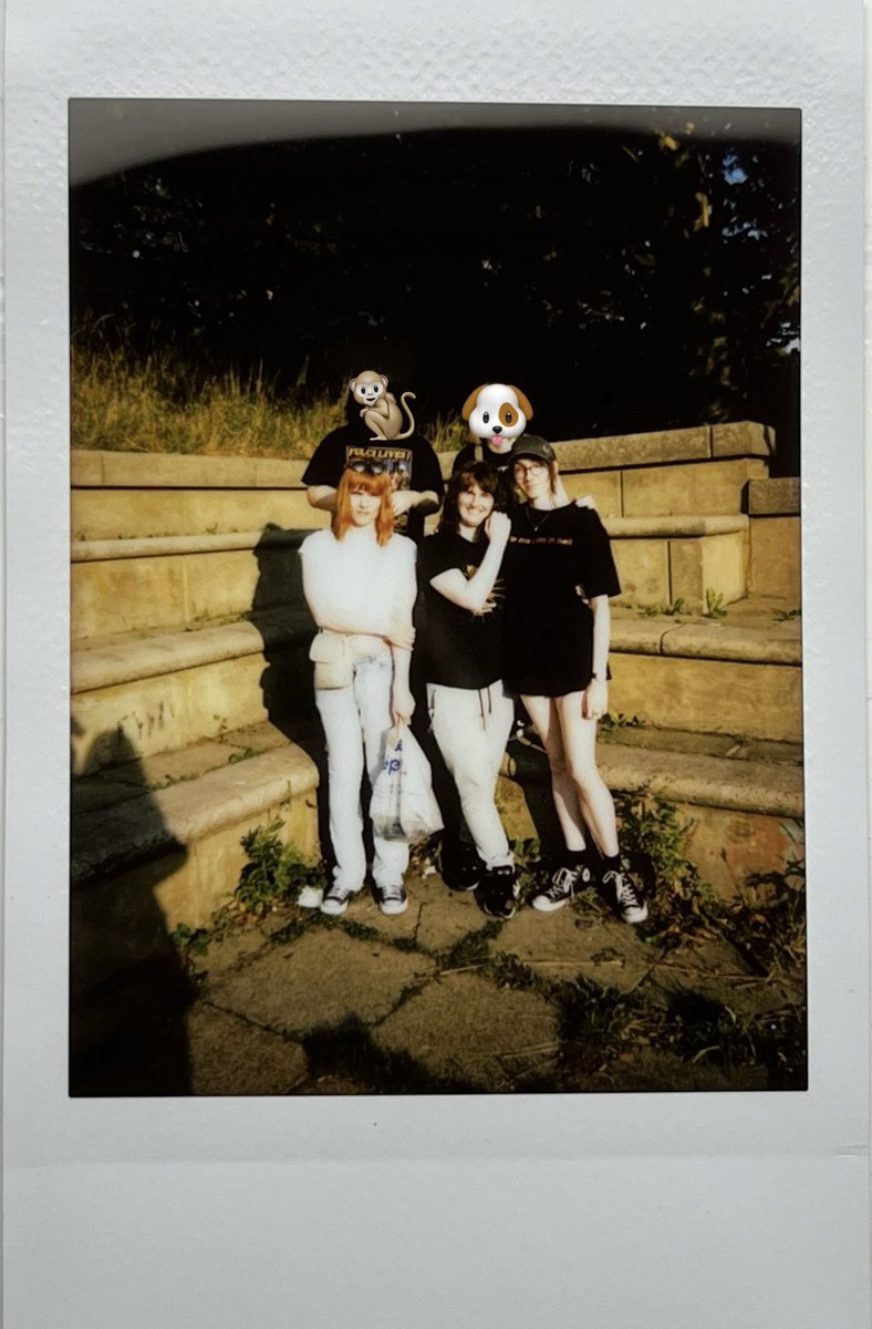 LoamLuvr's tweet image. Had a lovely time at the park with friends :-)