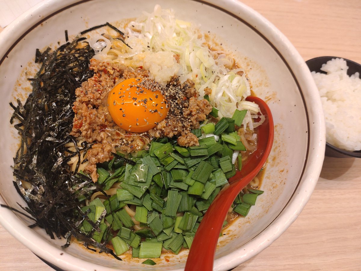 バン練🥁→かどおわ🆚

盆入ってすぐにライブ控えてるので仕上げてきました😎

で、財布の万券握り締めて🆚座ったらおす２炸裂🥰🥰🥰

その後も追い銭なしでたんまり当たってくれました✨

3枚目
① 🔵☄️後 ❸🪃🤤 👻
② 下段🟥狙い 🔇❶②③🪃🤤
③ 🎵❶❷❸🔥🤤🤤🤤
④ ウエンツ✂ 右上⬛️狙い 🟥