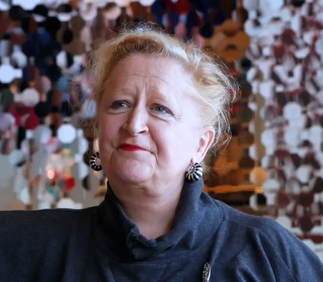 MarkCCrowley's tweet image. We’re honored to welcome Margaret Heffernan back to the #LeadFromTheHeart podcast -- a #leadership giant.
Her TED Talk (15M+ views) & new book, Embracing Uncertainty, both encourage managers to lead with #heart.
So great!
#Management #Business #Education #Creativity
Listen…