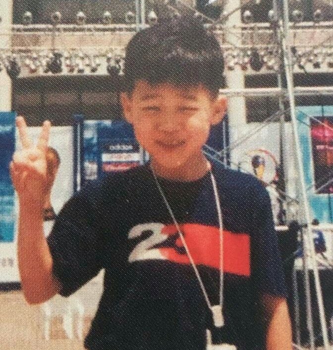 goldenthjm's tweet image. não mudou nadinha 😭