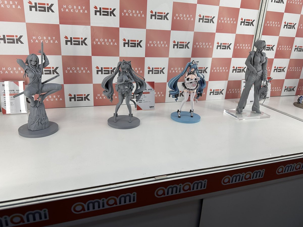 codereidn's tweet image. #ワンフェス
 #WF2025S
 #ワンフェス2025夏
 #NIKKE
 #メガニケ
グレイブと紅蓮早いな！
製作を進むのが。