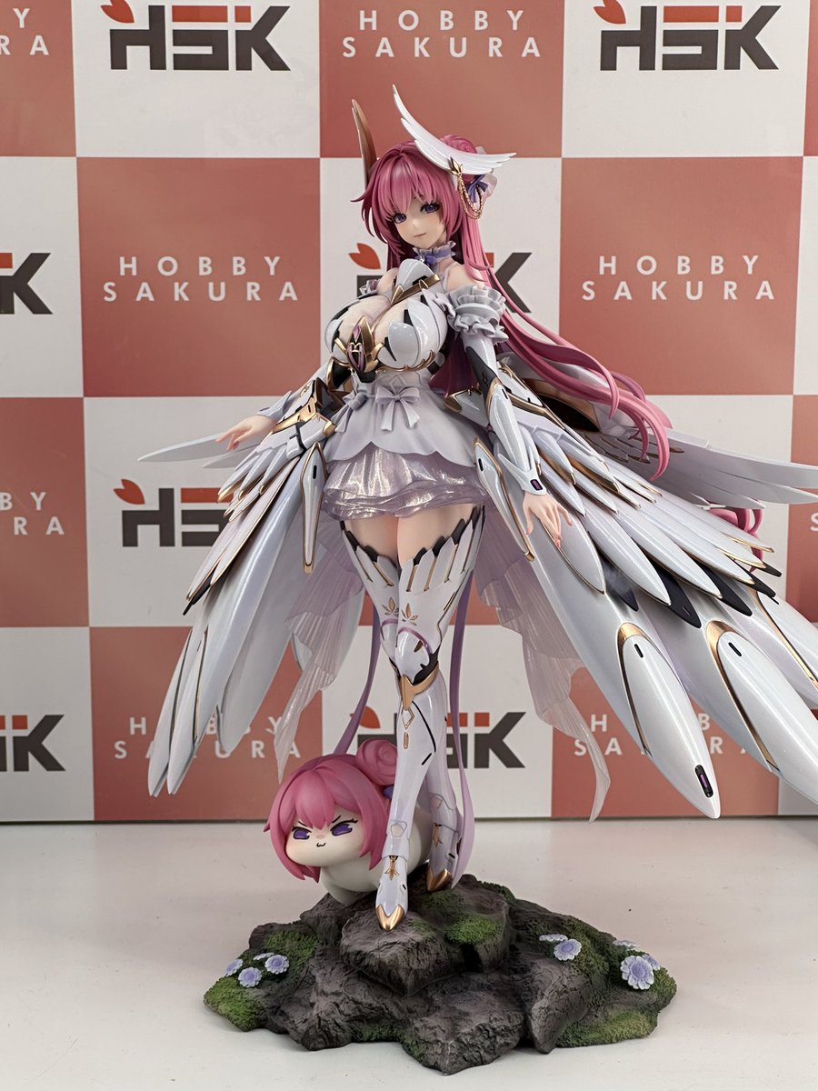 codereidn's tweet image. #ワンフェス
 #WF2025S
 #ワンフェス2025夏
 #NIKKE
 #メガニケ
グレイブと紅蓮早いな！
製作を進むのが。