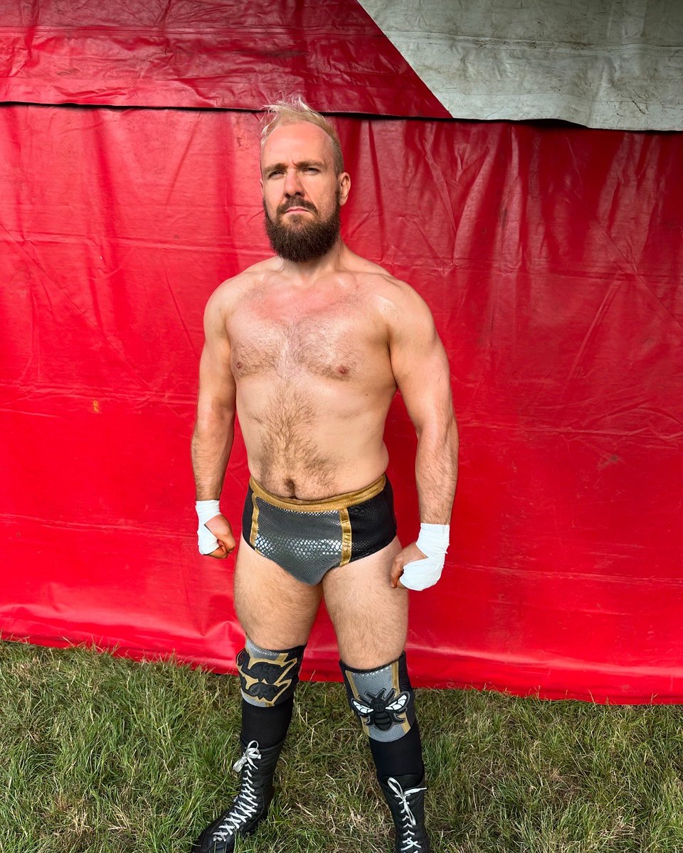 LeonBrandoMC's tweet image. Great day out at Together Again festival in Chester with @NewWaveWrestli1
Glory Glory ☀️