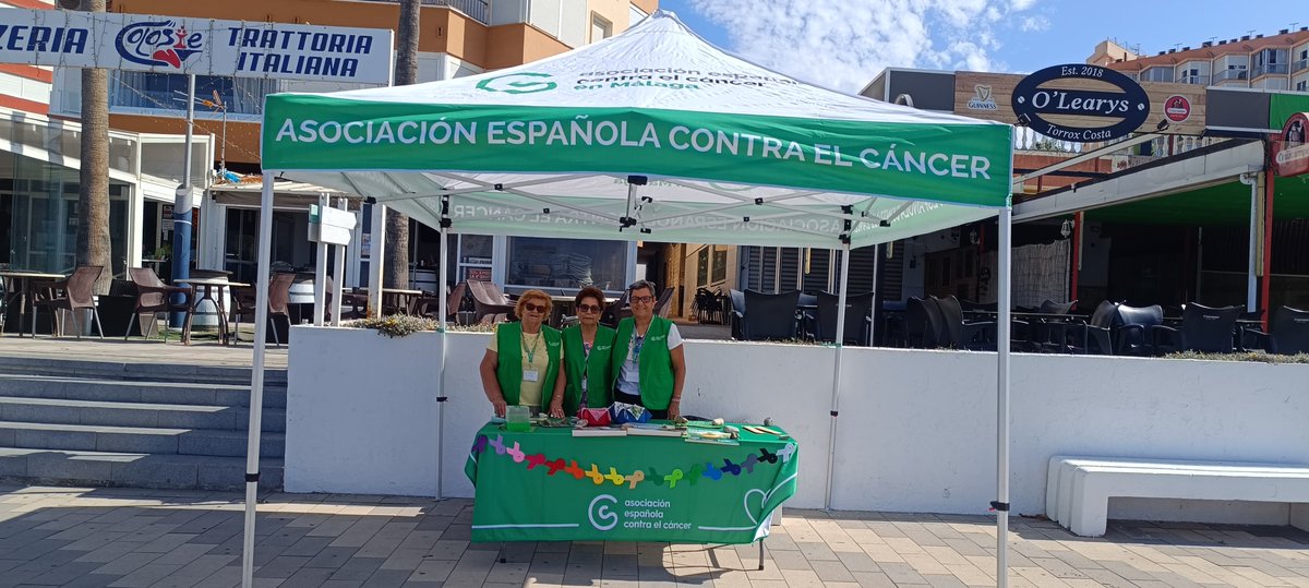 ContraCancerMA's tweet image. Campaña de prevención solar de los voluntarios de la Asociación Española @ContraCancerEs realizada en Torrox. Gracias por vuestra labor de concienciación.
#TodosContraElCáncer
