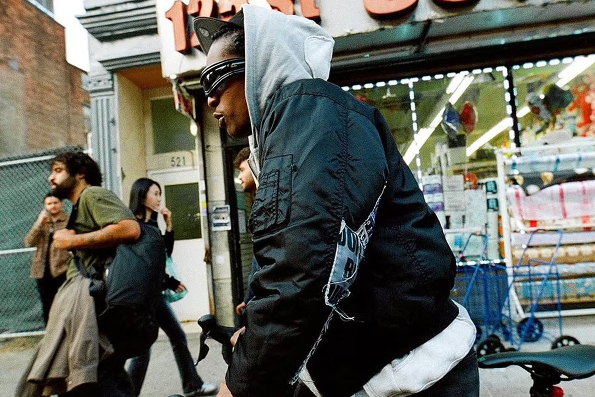 stupidDOPE's tweet image. A$AP Rocky just pulled up with another curveball—this time, in the form of high-concept eyewear that merges Harlem street energy with high-fashion futurism. After being named Ray-Ban’s first-ever creative director…
The post A$AP Rocky Drops Futuristic “Next… Link in bio!