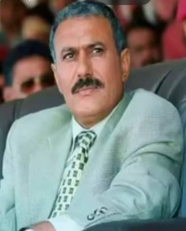 أدعوا قيادة المؤتمر الشعبي العام أن ينتصروا للزعيم والزوكا
أولا /بمعاقبة الخونة فى قيادة المؤتمر الذين باعوا الزعيم
ثانيا/تطهير المؤتمر من الخونة وخاصة أولئك الذين لا زالوا يمارسوا دور إشعال الفتنة  حتى اليوم فلولا الخلافات التى اشعلها السلاليين لما تمكنوا من إسقاط الدولة