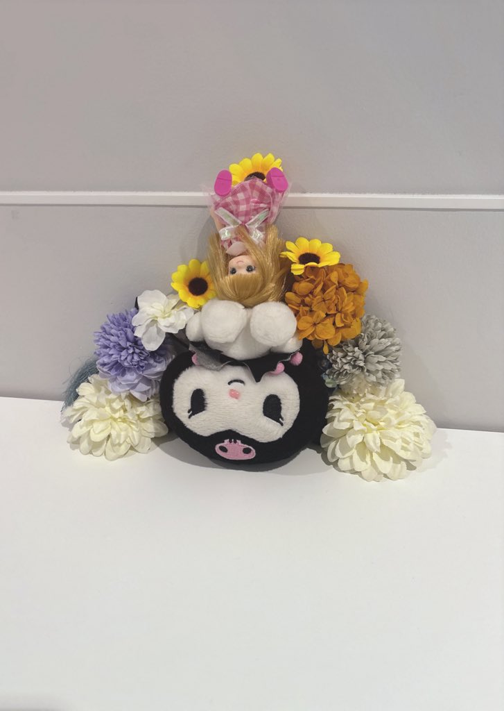 今日は激レアイベントに参加させていただきました♡

公開生配信🎀だいすきな先輩方とみんなとでとーってもたのちかったゆら（ ;  ; ）

チームでどきどきな企画も挑戦したけど
勝ったよ❕やった〜❕🌟
夏ぽい思い出できた♡みててくれてありがとう🎐
アーカイブもある♡