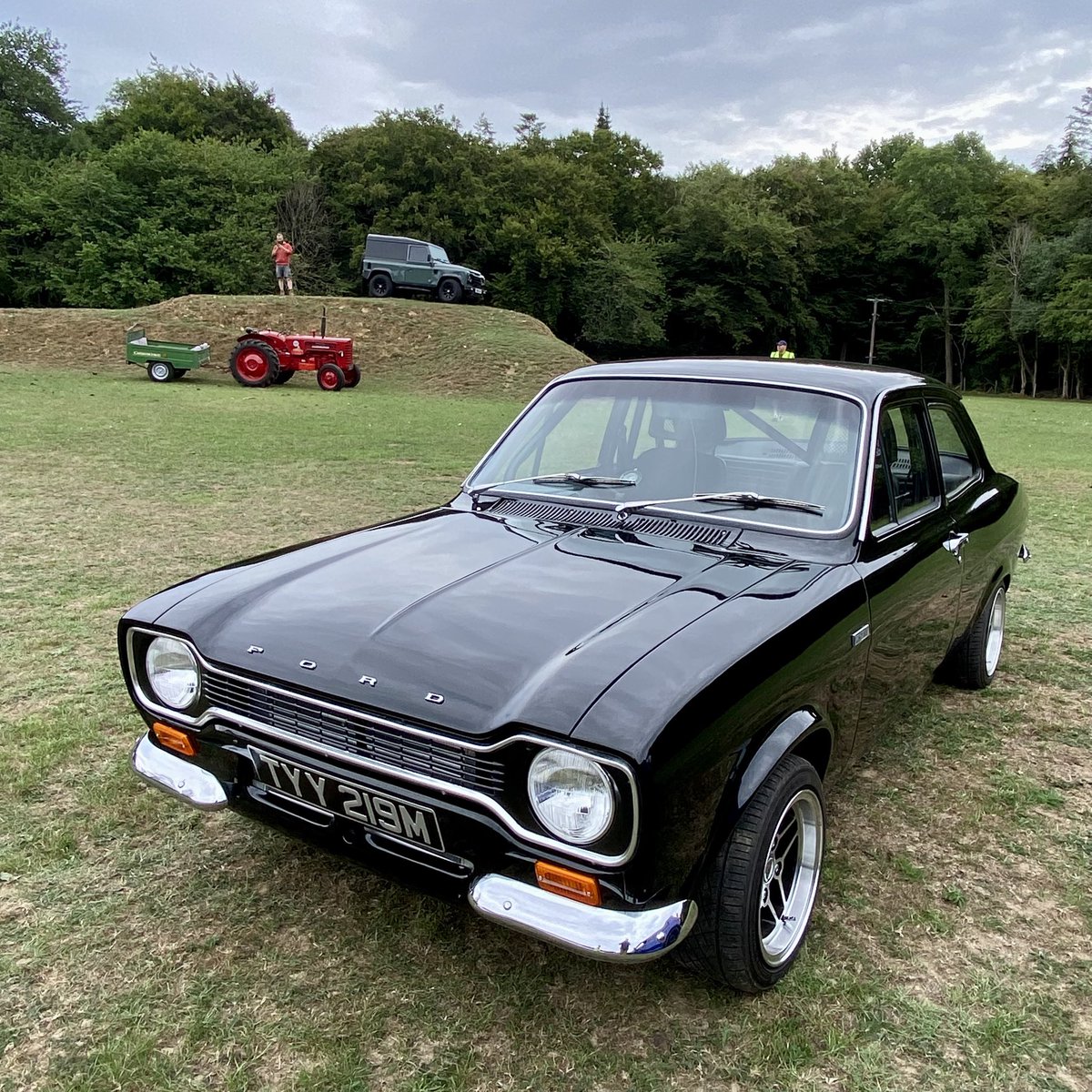 aohereng's tweet image. Wonderfully eclectic mix at the Black Horse this morning organised by South Oxfordshire Car Club, a relatively new club but already at over 1000 members.