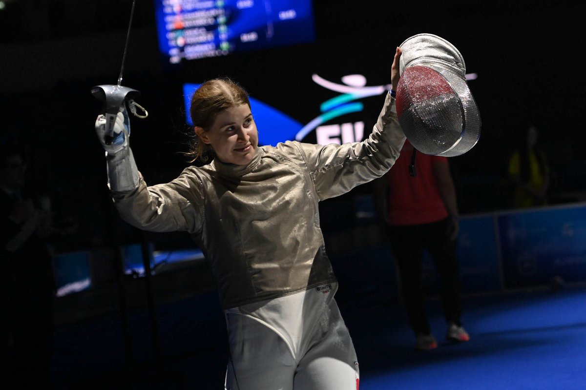 PZSzerm's tweet image. Szablistka Zuzanna Cieślar w najlepszej ósemce Mistrzostw Świata! Polka powalczy o strefę medalową o godz. 14:55 czasu polskiego. 🇵🇱
Transmisja ⤵️⤵️⤵️
fencingtv.com
Trzymamy kciuki za Zuzię! @SPORT_GOV_PL