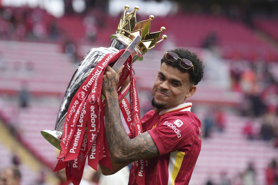 Romme1andre's tweet image. We’ll never forget the first 6 months and his false 9 role last season which contributed to us winning the No20. Always gave 100% when he put on the shirt. Personally I’m happy to see him go, think it’s best for all parties. Wish him all the best at Bayern. Thank you Lucho #LFC