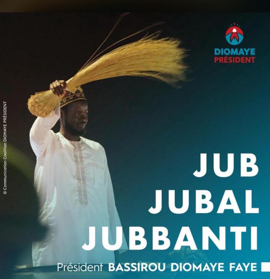 considerant31's tweet image. Ñu jox la balai neena la so toogee baleel Réew Mi. Ga toog jël balai ba def si vitre yóbbu Musée. Jël pusso ak wëñ woote waxtaan ak reconciliation, jël JJJ yokk ci beneen J juboole. 🤬💔