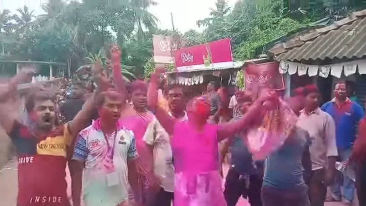 deeghosh's tweet image. চন্ডিপুর ব্লক নরঘাট সমবায় সমিতির নির্বাচনে বামপন্থীদের বিপুল জয়, CPIM 30, TMC 16, BJP 00..!"
#LeftAlternative